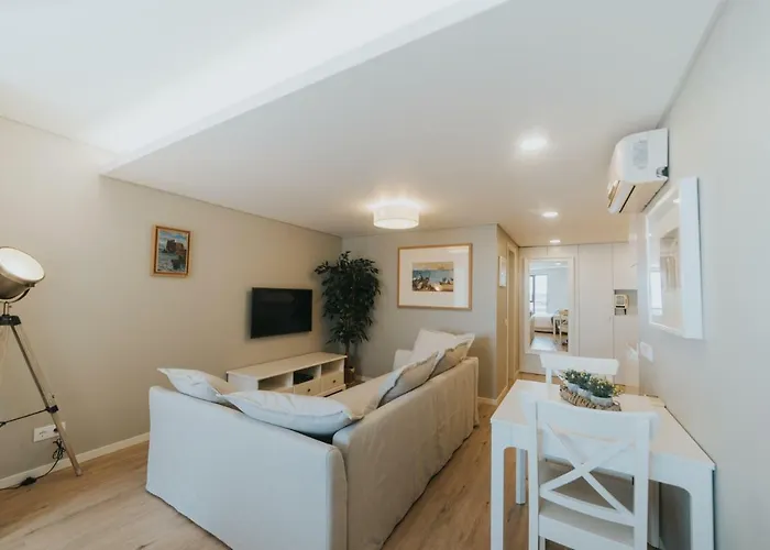 Marina By Madeira Daire *